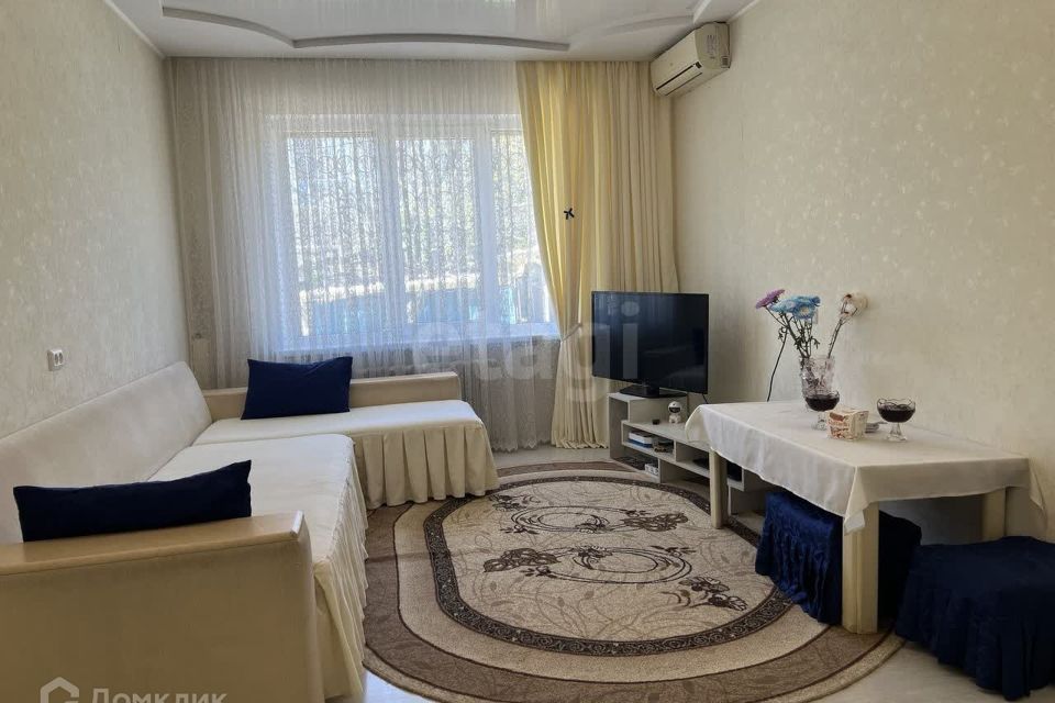 Продаётся 3-комнатная квартира, 62.4 м²