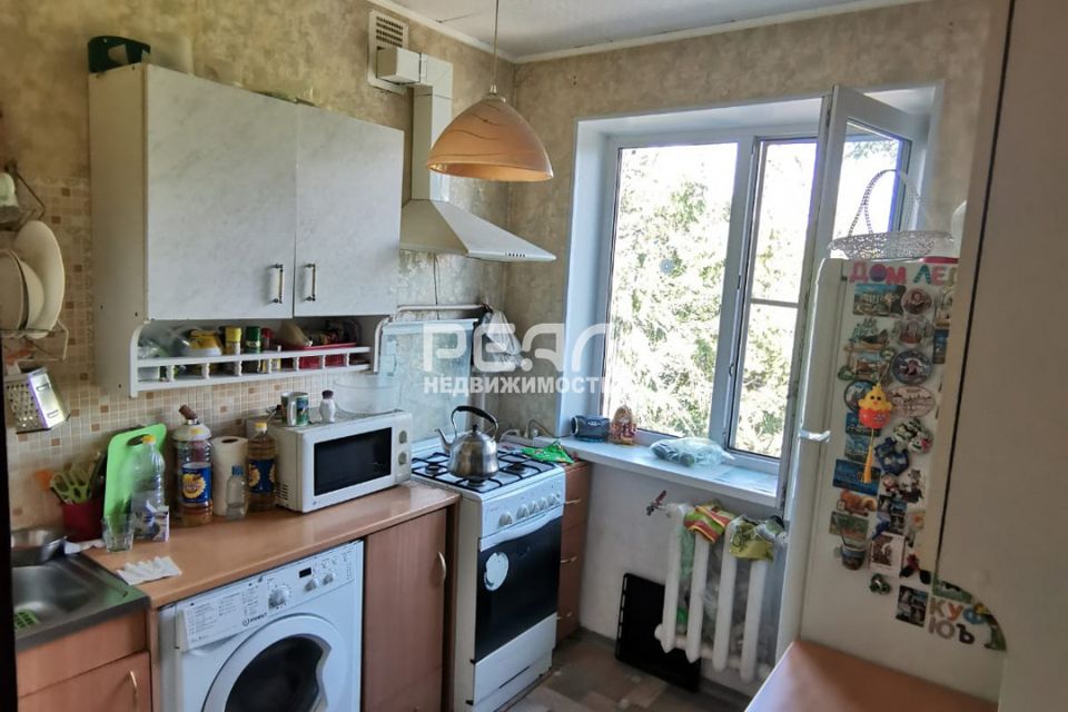Продаётся 3-комнатная квартира, 47.1 м²