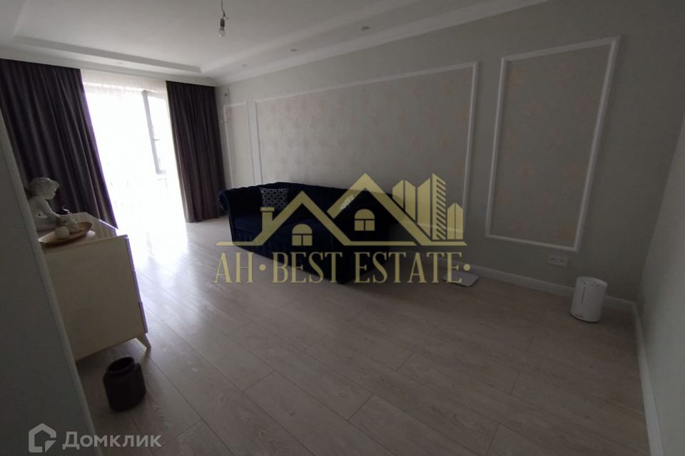 Продаётся 3-комнатная квартира, 98 м²