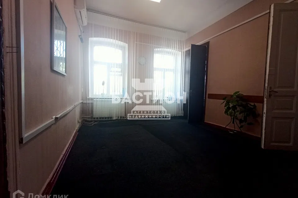 Продаётся офис, 331.8 м²