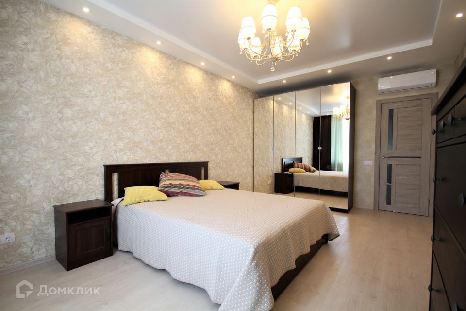 Сдаётся 2-комнатная квартира, 65 м²