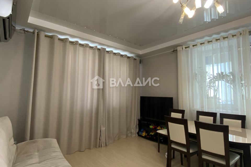 Продаётся 5-комнатная квартира, 140 м²