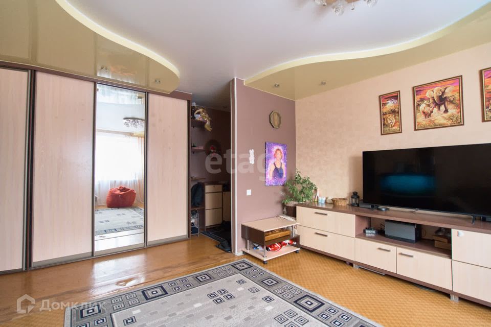 Продаётся 4-комнатная квартира, 74.8 м²