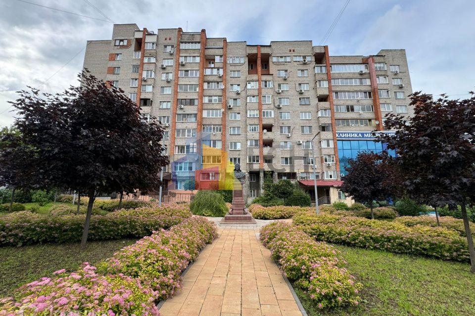 Продаётся 7-комнатная квартира, 280 м²