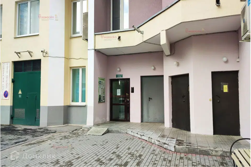 Сдаётся 2-комнатная квартира, 65 м²