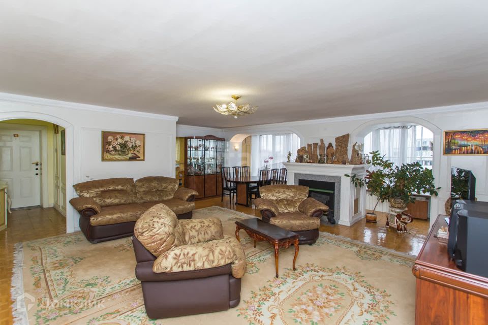 Продаётся 4-комнатная квартира, 116.3 м²