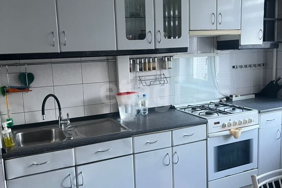 Продаётся 3-комнатная квартира, 61.6 м²