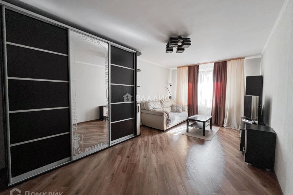 Продаётся 1-комнатная квартира, 42.4 м²