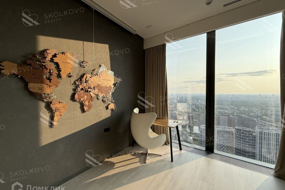 Продаётся 3-комнатная квартира, 102 м²