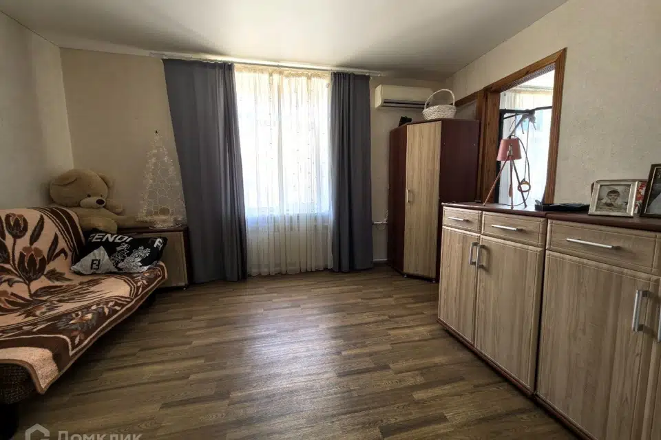 Продаётся 3-комнатная квартира, 63.8 м²