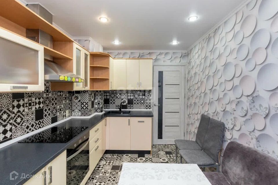 Продаётся 3-комнатная квартира, 65.7 м²