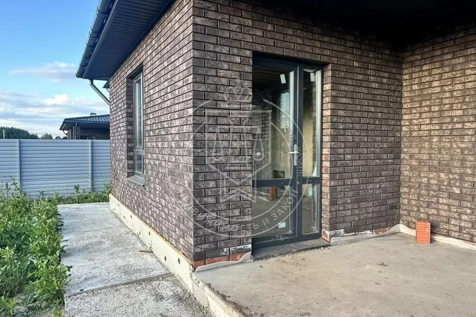 Продаётся 2-этажный дом, 220 м²