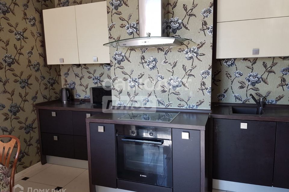 Сдаётся 3-комнатная квартира, 127 м²