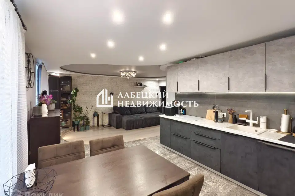 Продаётся 3-комнатная квартира, 95.5 м²