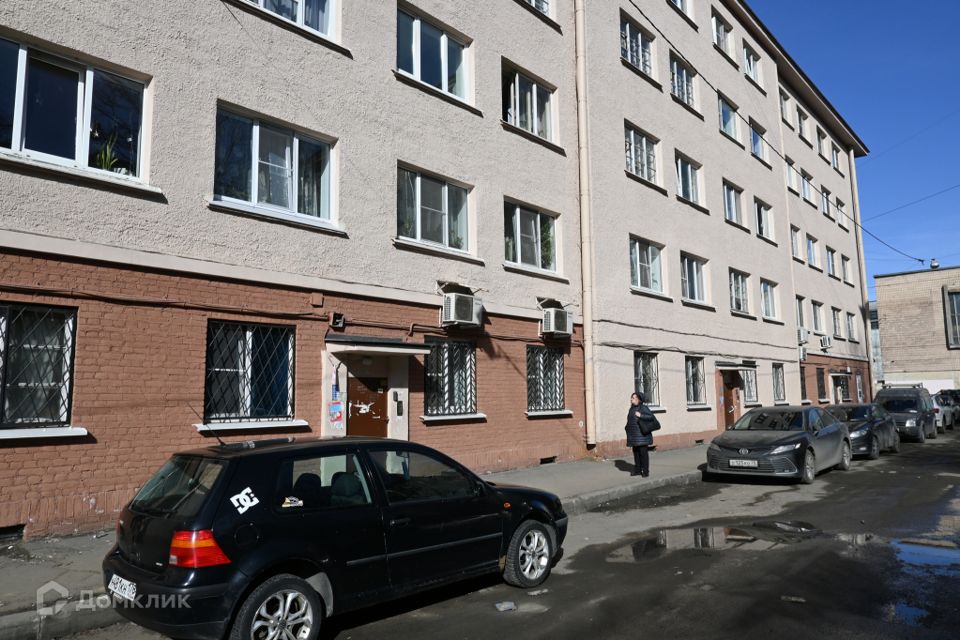 Продаётся комната в 3-комн. квартире, 28 м²
