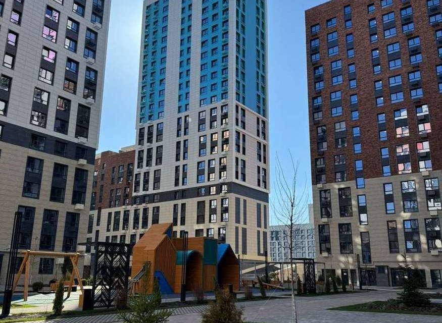 Продаётся 3-комнатная квартира, 77 м²