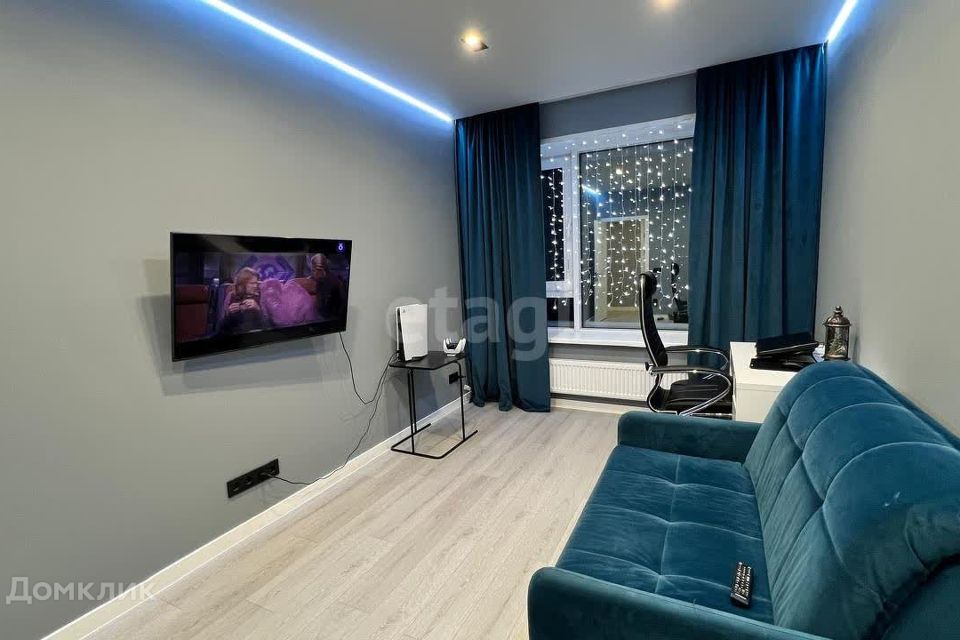 Продаётся 4-комнатная квартира, 100 м²