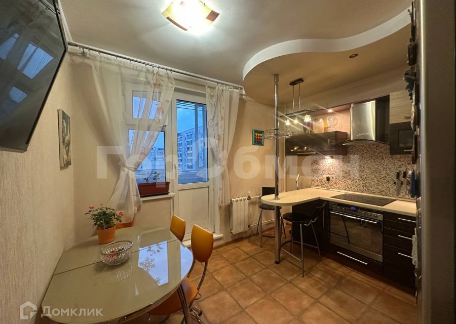 Продаётся 2-комнатная квартира, 57.6 м²