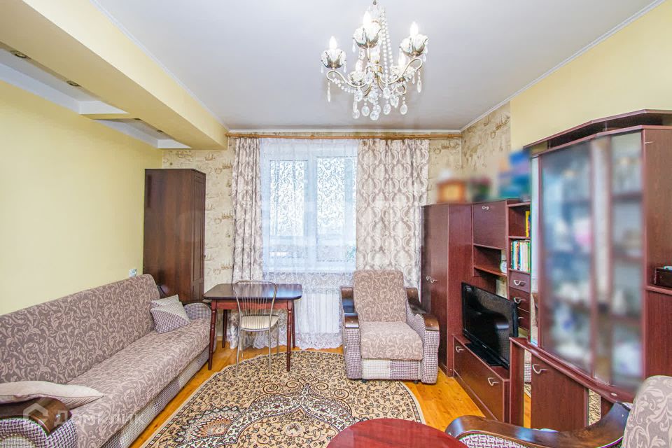 Продаётся 1-комнатная квартира, 42.8 м²