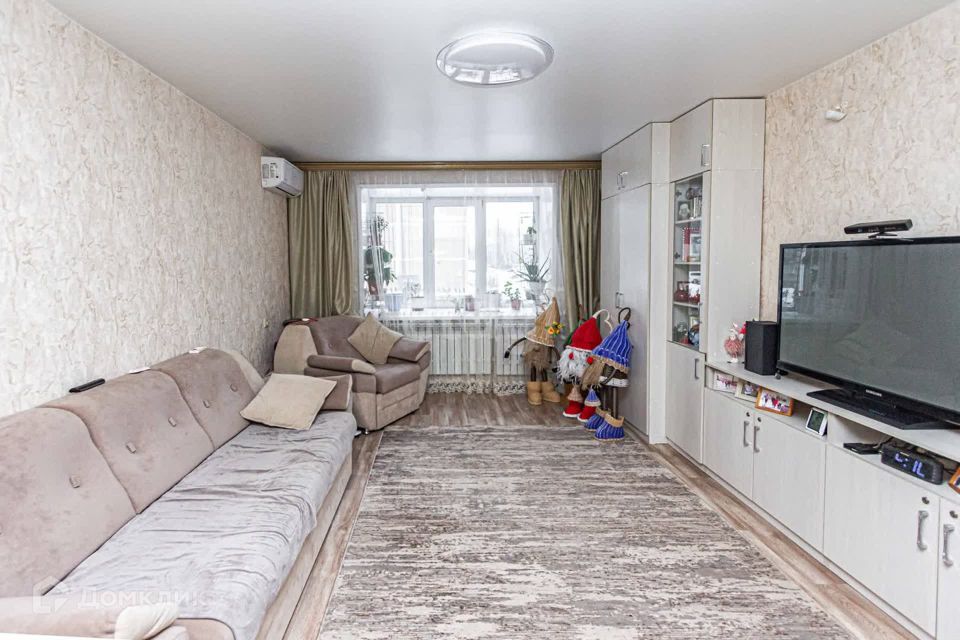 Продаётся 4-комнатная квартира, 104 м²