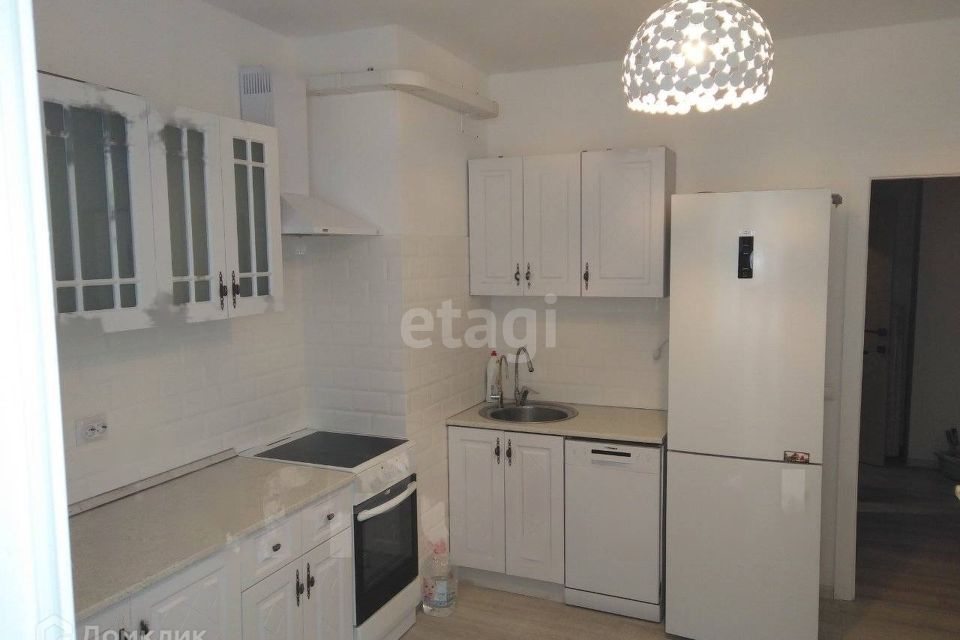 Сдаётся 2-комнатная квартира, 63 м²