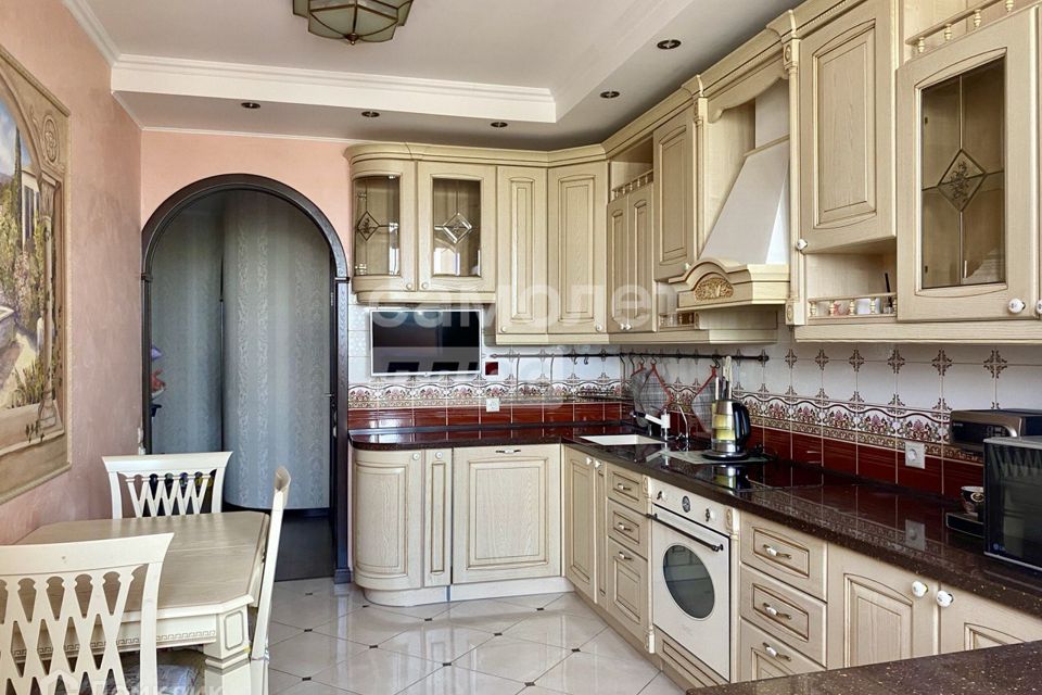 Продаётся 2-комнатная квартира, 60.5 м²