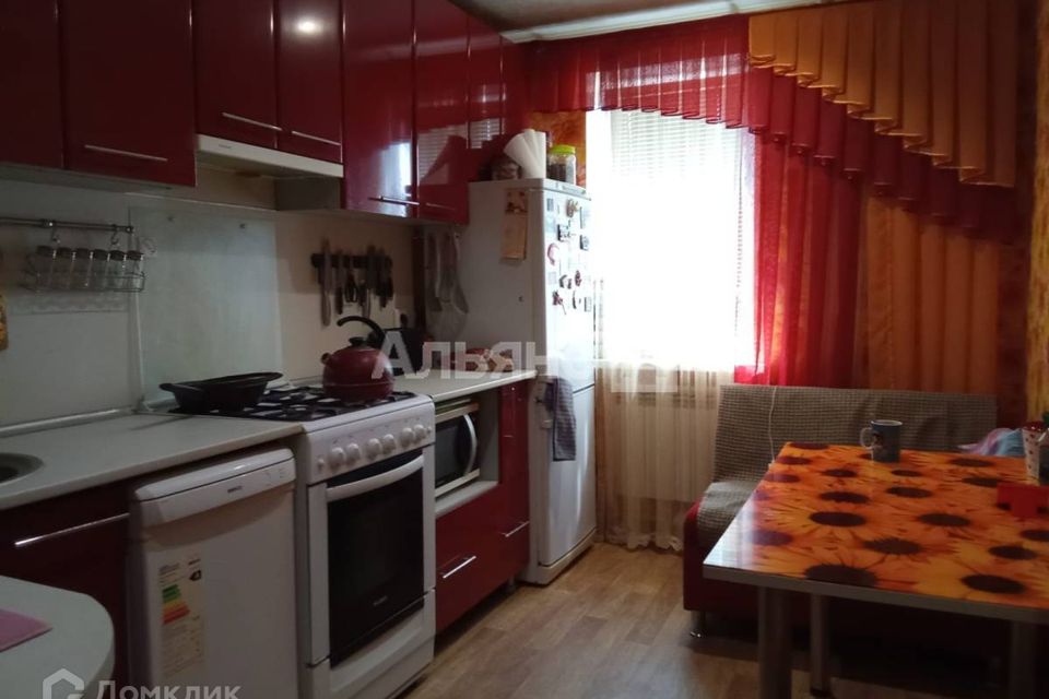 Продаётся 3-комнатная квартира, 63 м²