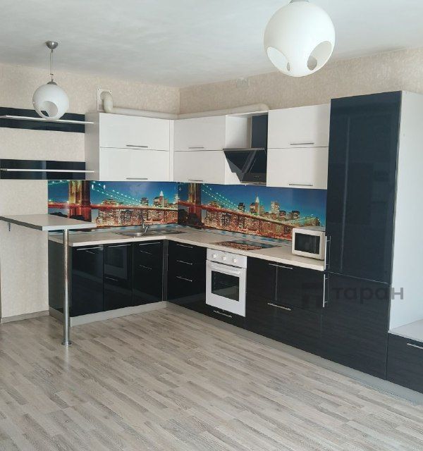 Продаётся 1-комнатная квартира, 52.2 м²