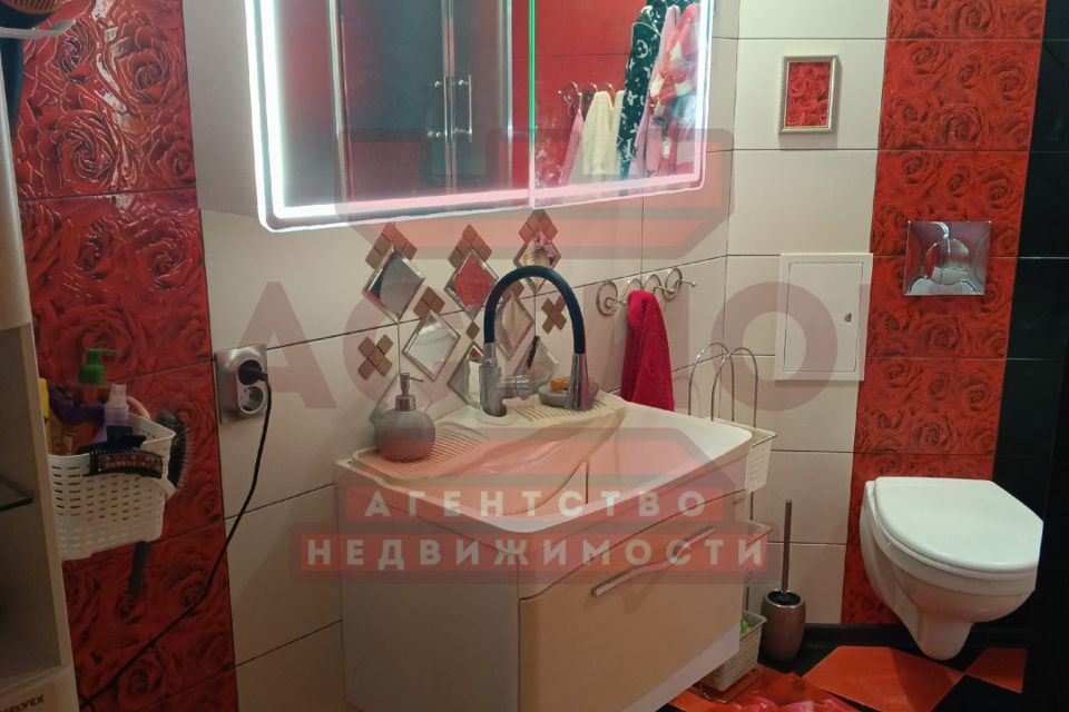 Продаётся 3-комнатная квартира, 70 м²