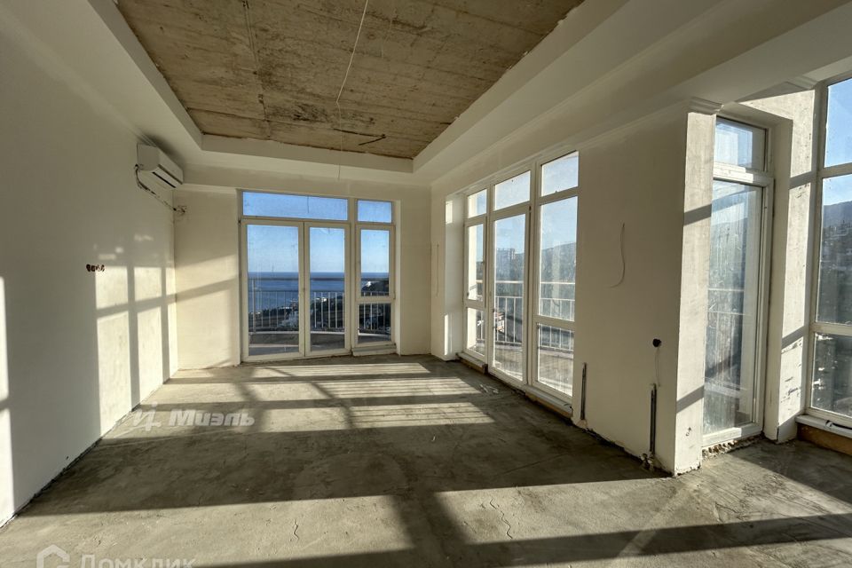 Продаётся 3-комнатная квартира, 103.5 м²