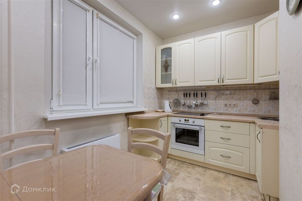 Продаётся 1-комнатная квартира, 38 м²