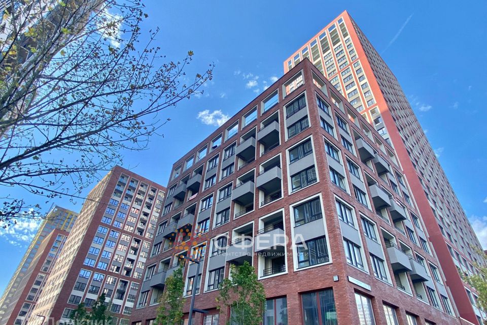 Продаётся 4-комнатная квартира, 152.6 м²