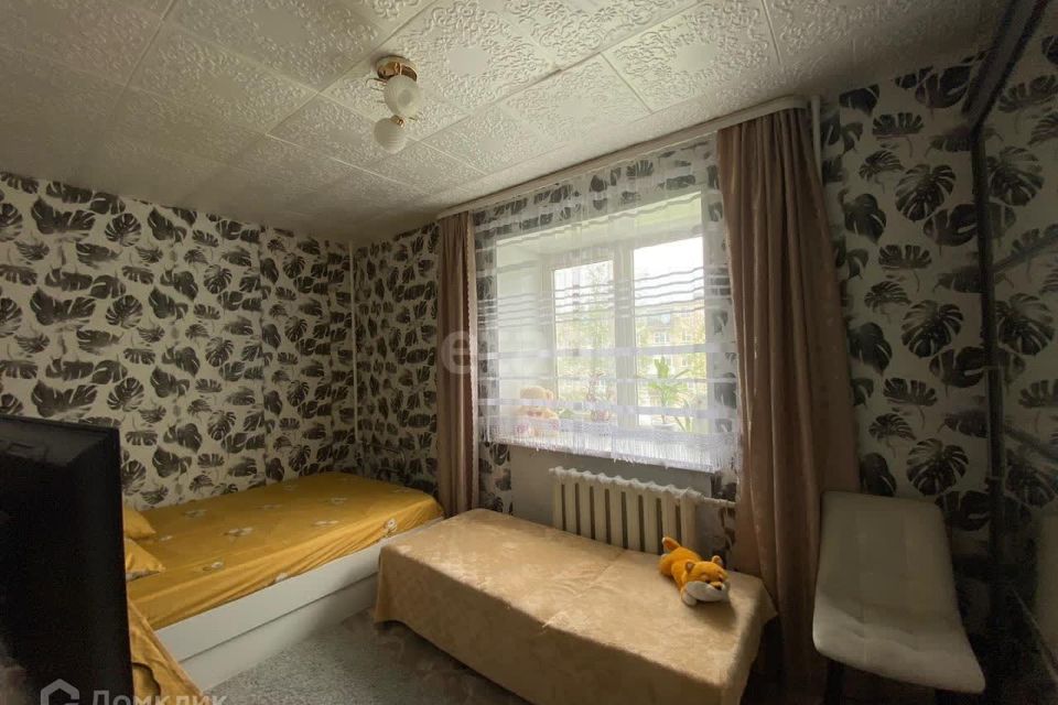 Продаётся 3-комнатная квартира, 48.2 м²
