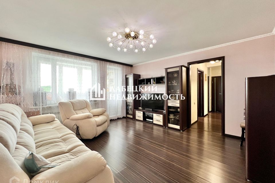 Продаётся 3-комнатная квартира, 57.4 м²