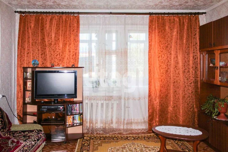 Продаётся 4-комнатная квартира, 77.9 м²