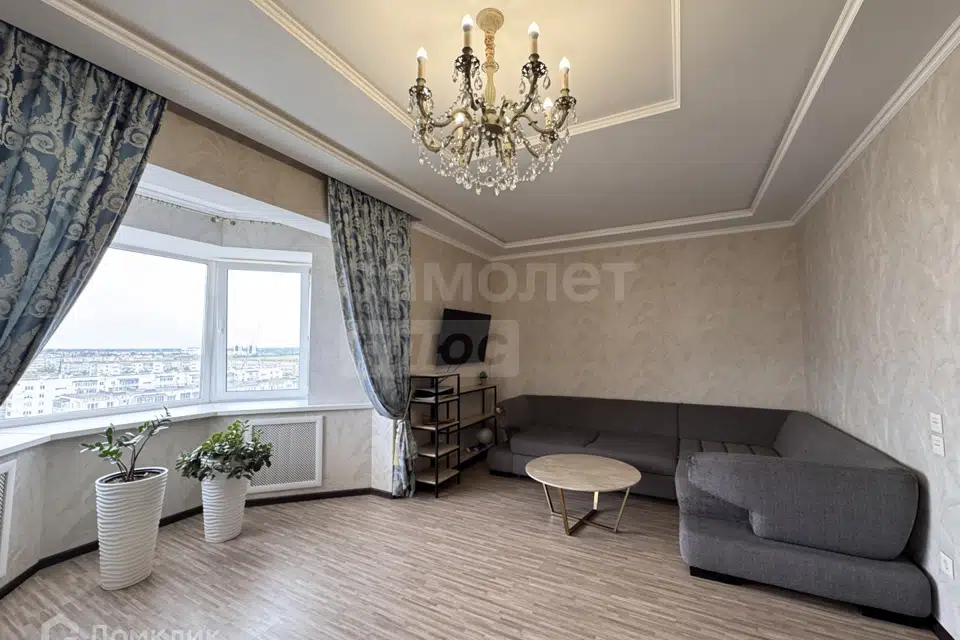 Продаётся 3-комнатная квартира, 102 м²