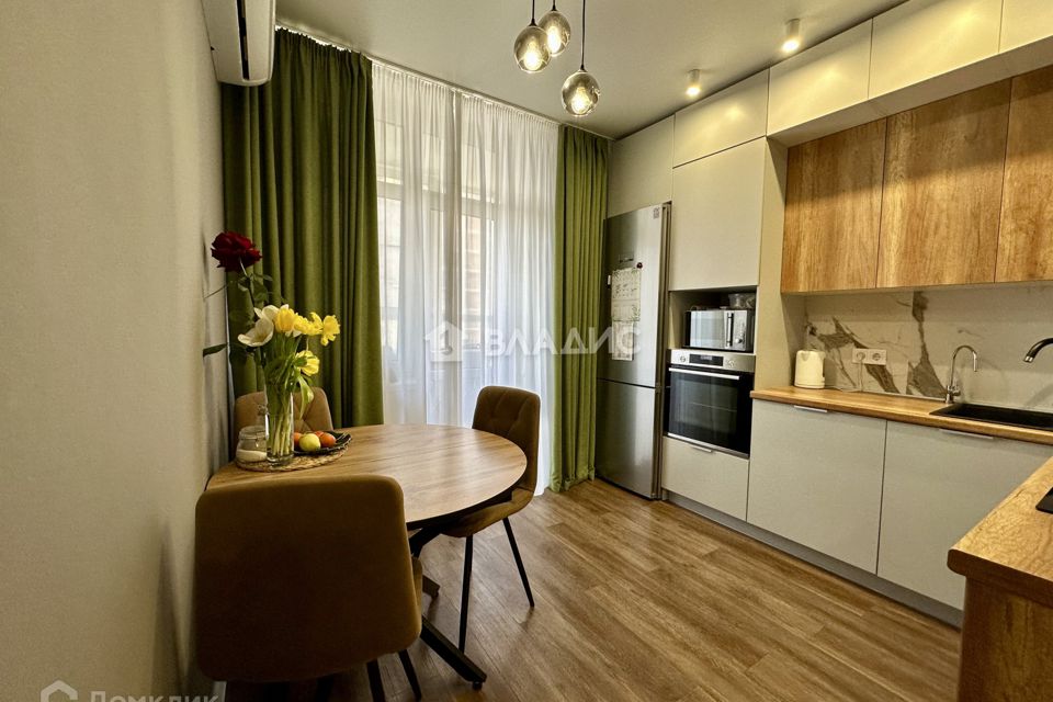 Продаётся 1-комнатная квартира, 37.2 м²