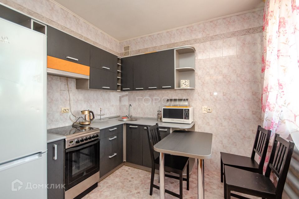 Сдаётся 2-комнатная квартира, 56 м²