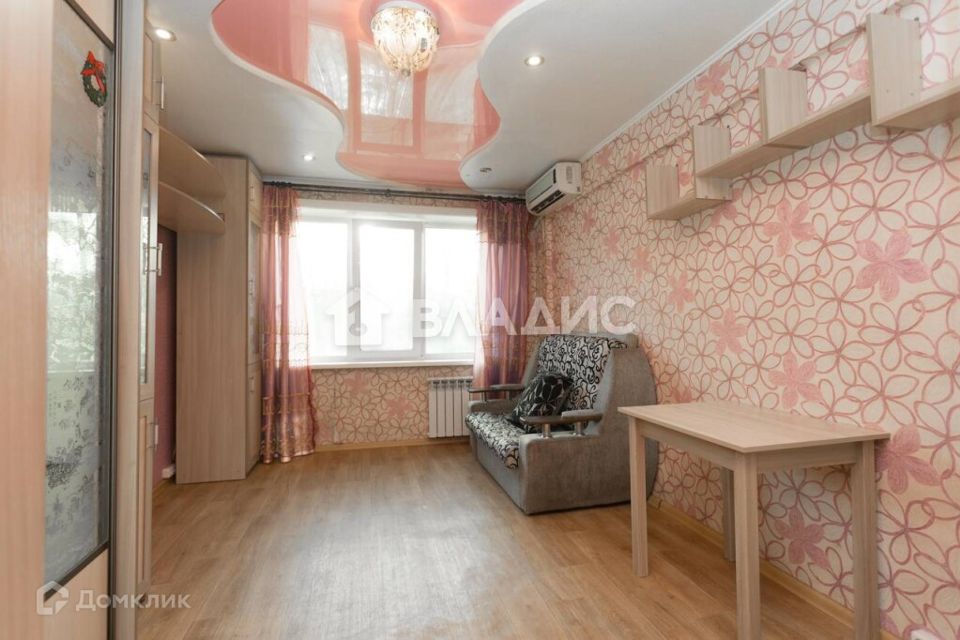 Продаётся комната в 5-комн. квартире, 14 м²