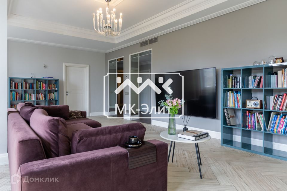 Продаётся 4-комнатная квартира, 153.4 м²