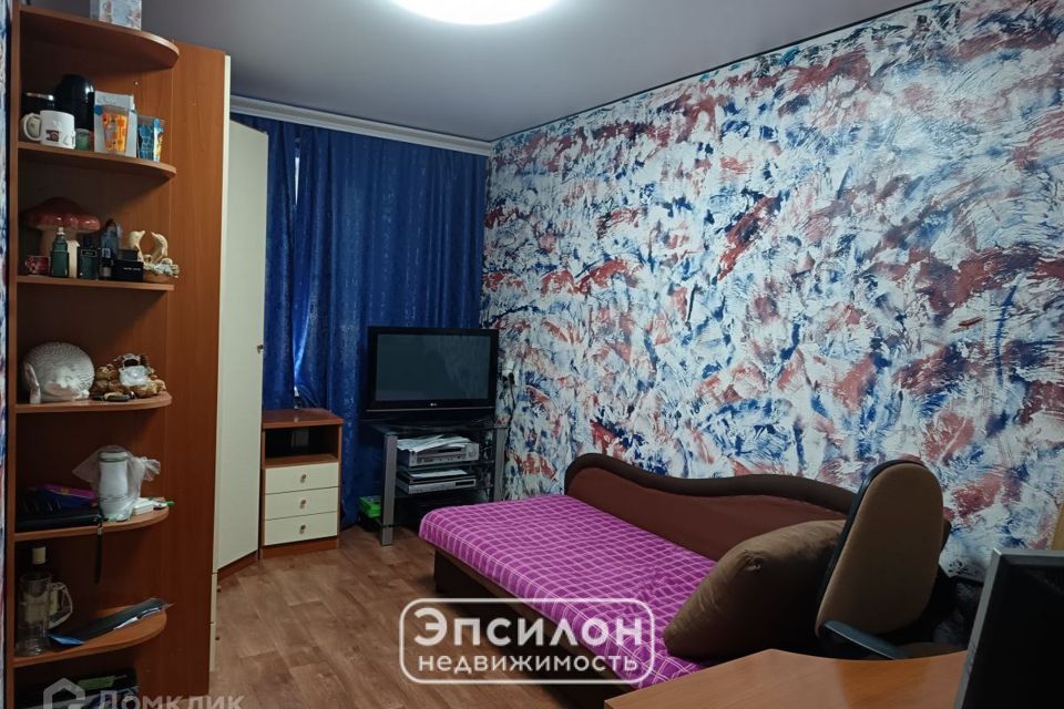 Продаётся 3-комнатная квартира, 55.9 м²