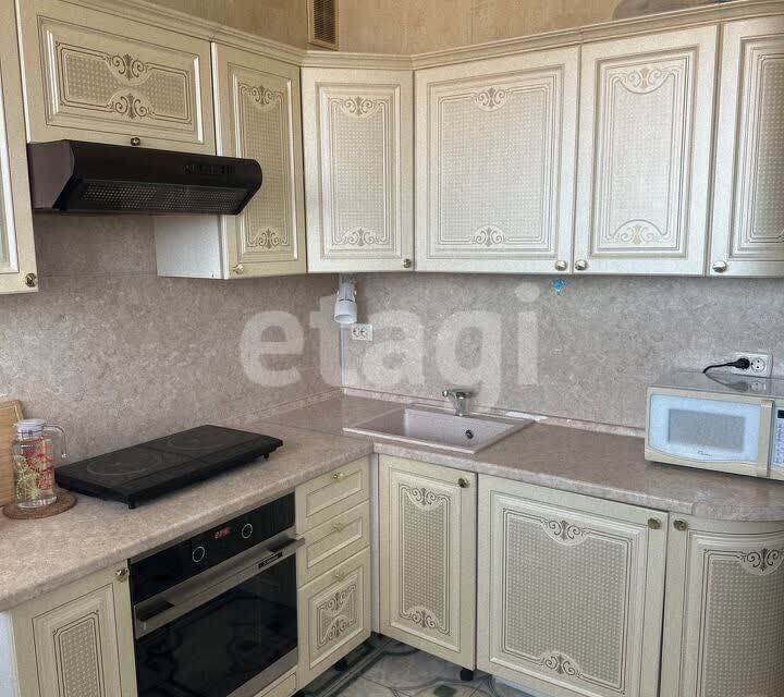 Продаётся 1-комнатная квартира, 40.2 м²