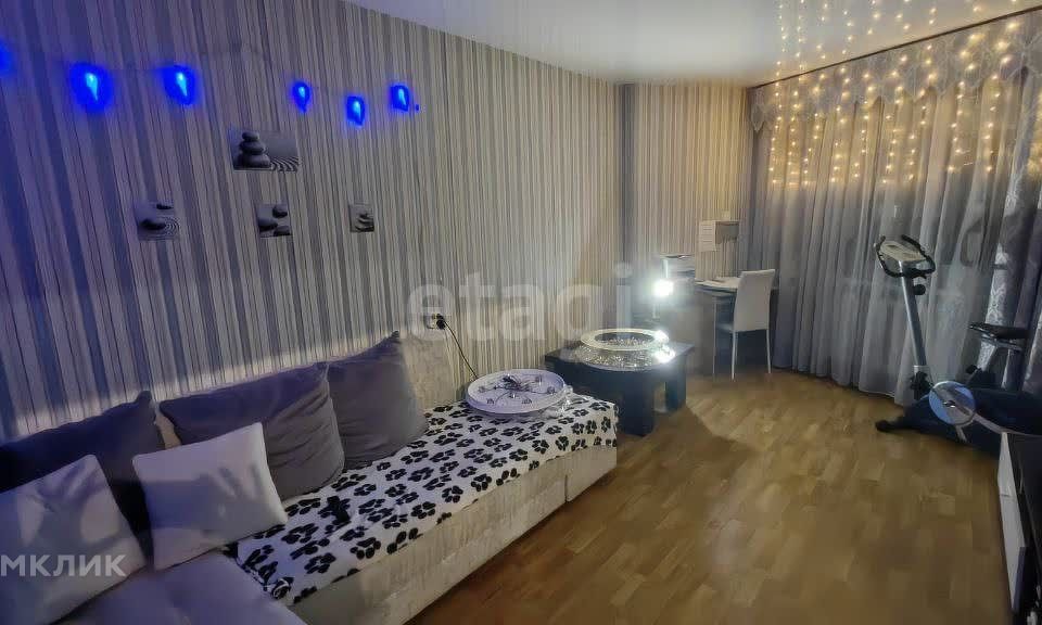 Продаётся 3-комнатная квартира, 63 м²