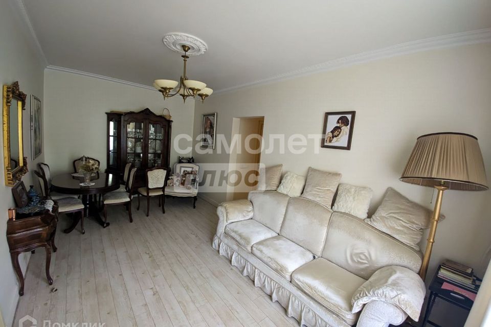 Продаётся 3-комнатная квартира, 52.7 м²