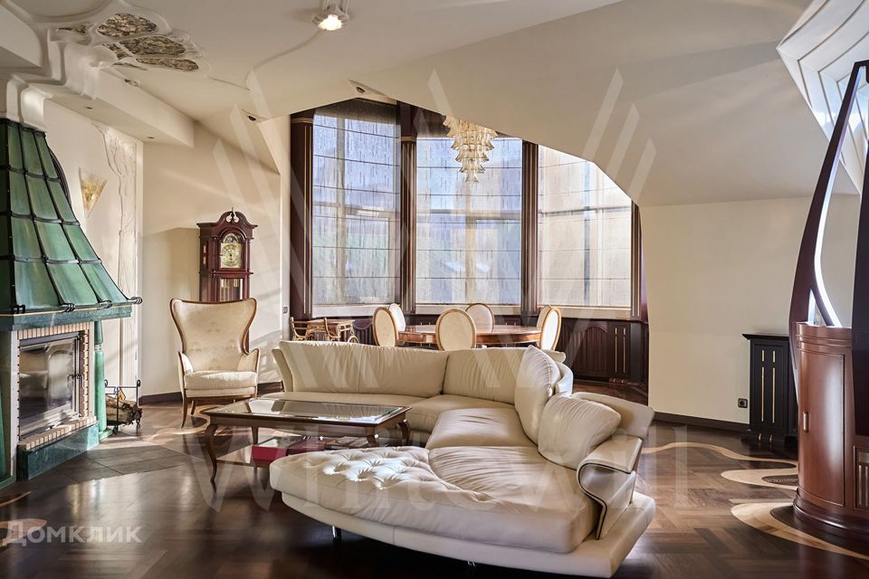 Продаётся 5-комнатная квартира, 398 м²