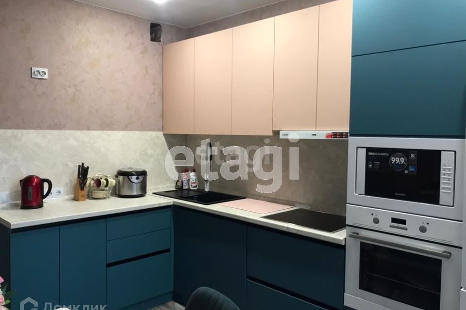 Продаётся 2-комнатная квартира, 57 м²