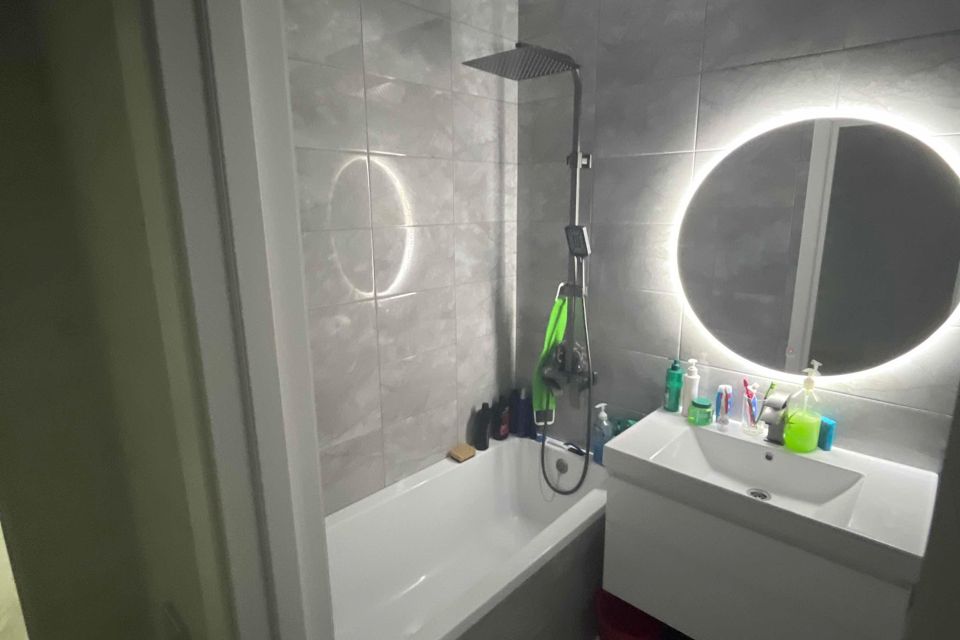 Продаётся 2-комнатная квартира, 63.8 м²