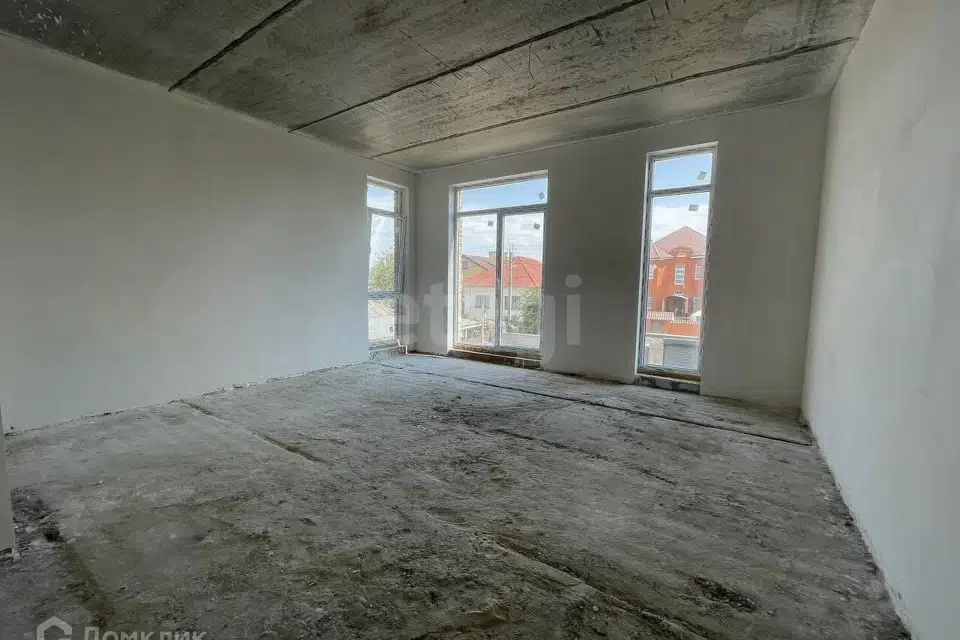 Продаётся 3-этажный дом, 213.5 м²