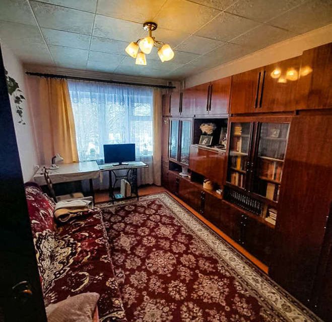 Продаётся 4-комнатная квартира, 76.1 м²