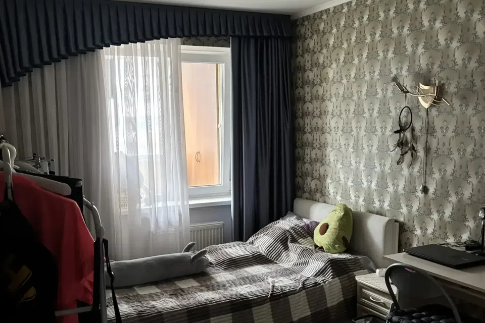 Продаётся 4-комнатная квартира, 76.4 м²